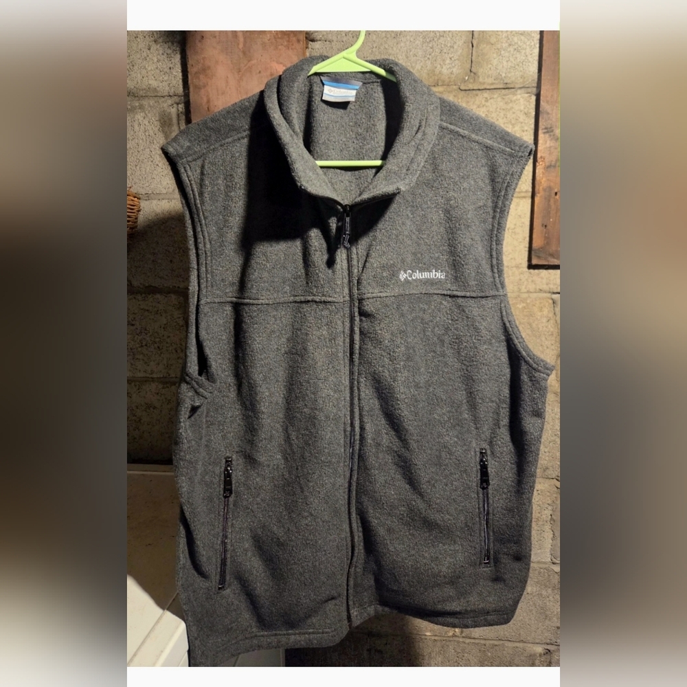 Columbia Full Zip Fleece Vest  Charcoal Gray Men's XL Outdoor Sleeveless Warm